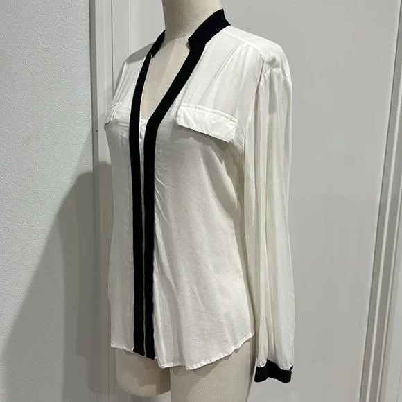 Express White Long Sleeve Button Up Shirt with Bold Black Trim - M - Picture 2 of 9